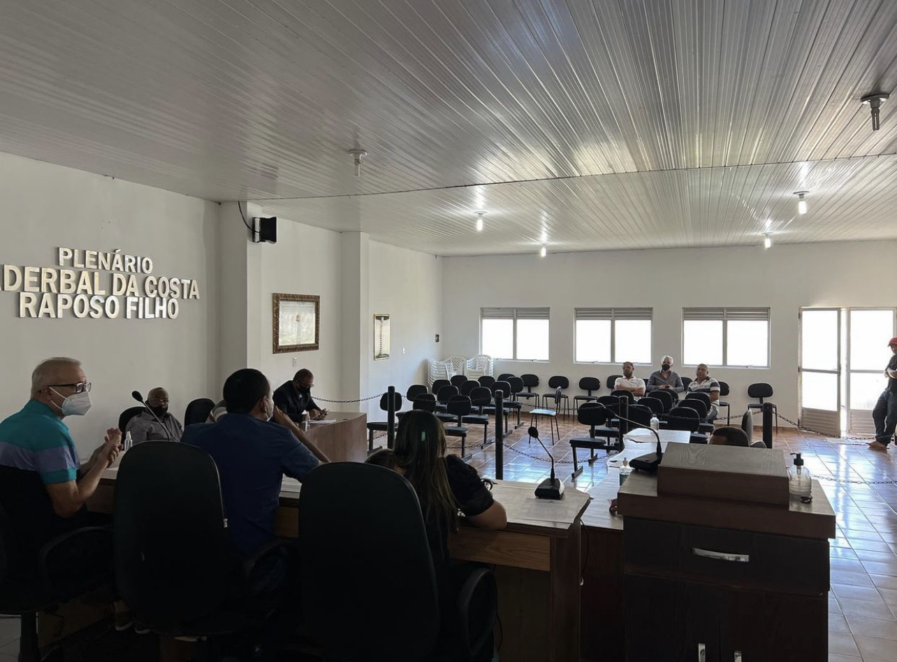 Vereadores recebem do Poder Executivo PL que regulamentará o Sistema Municipal de Cultura.